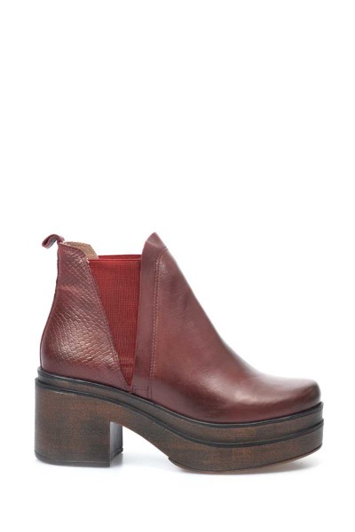 Bota Con Plataforma y Elástico Cuero Bordo