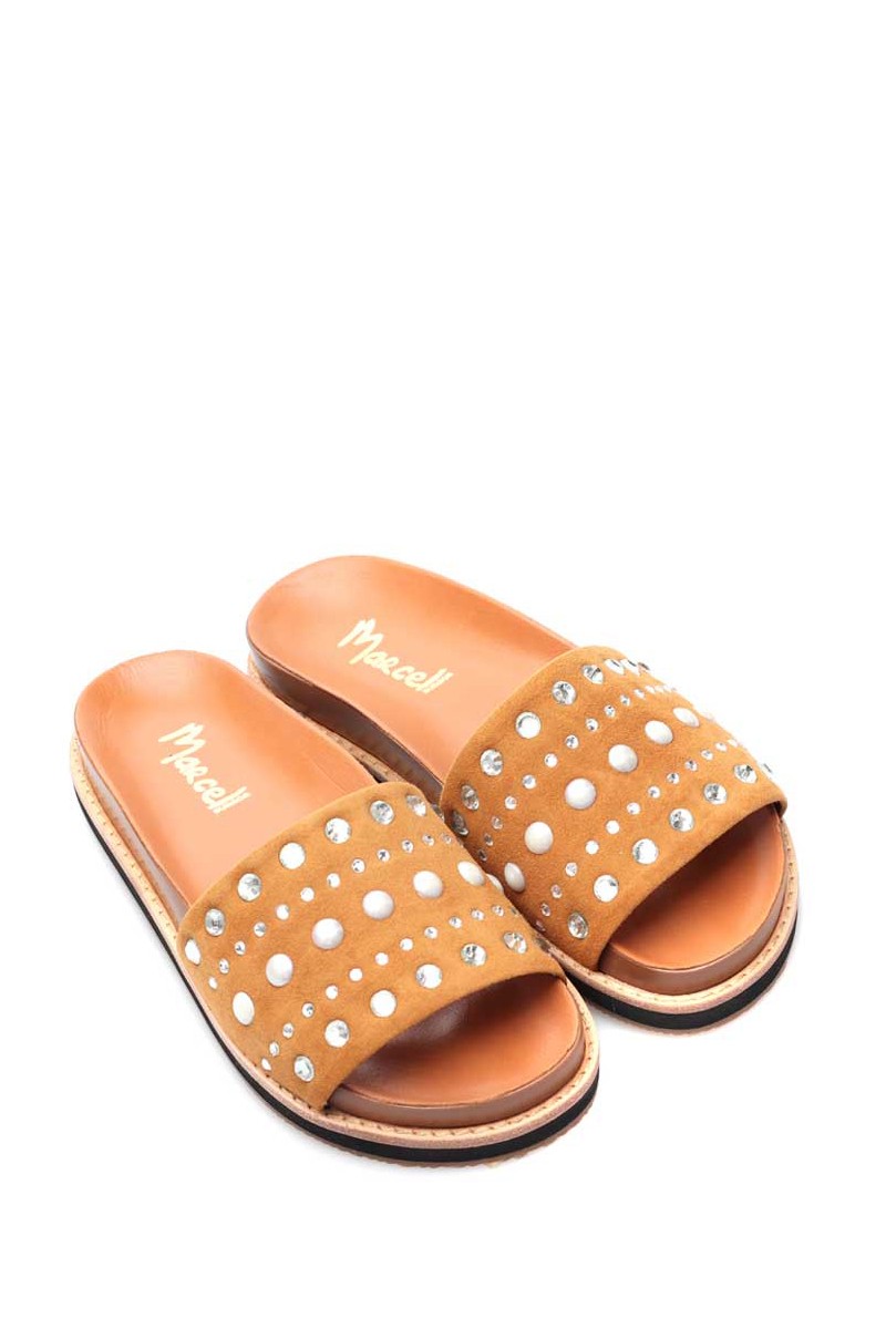 Sandalia Baja con Perlas Cuero Gamuza Camel Gamuza