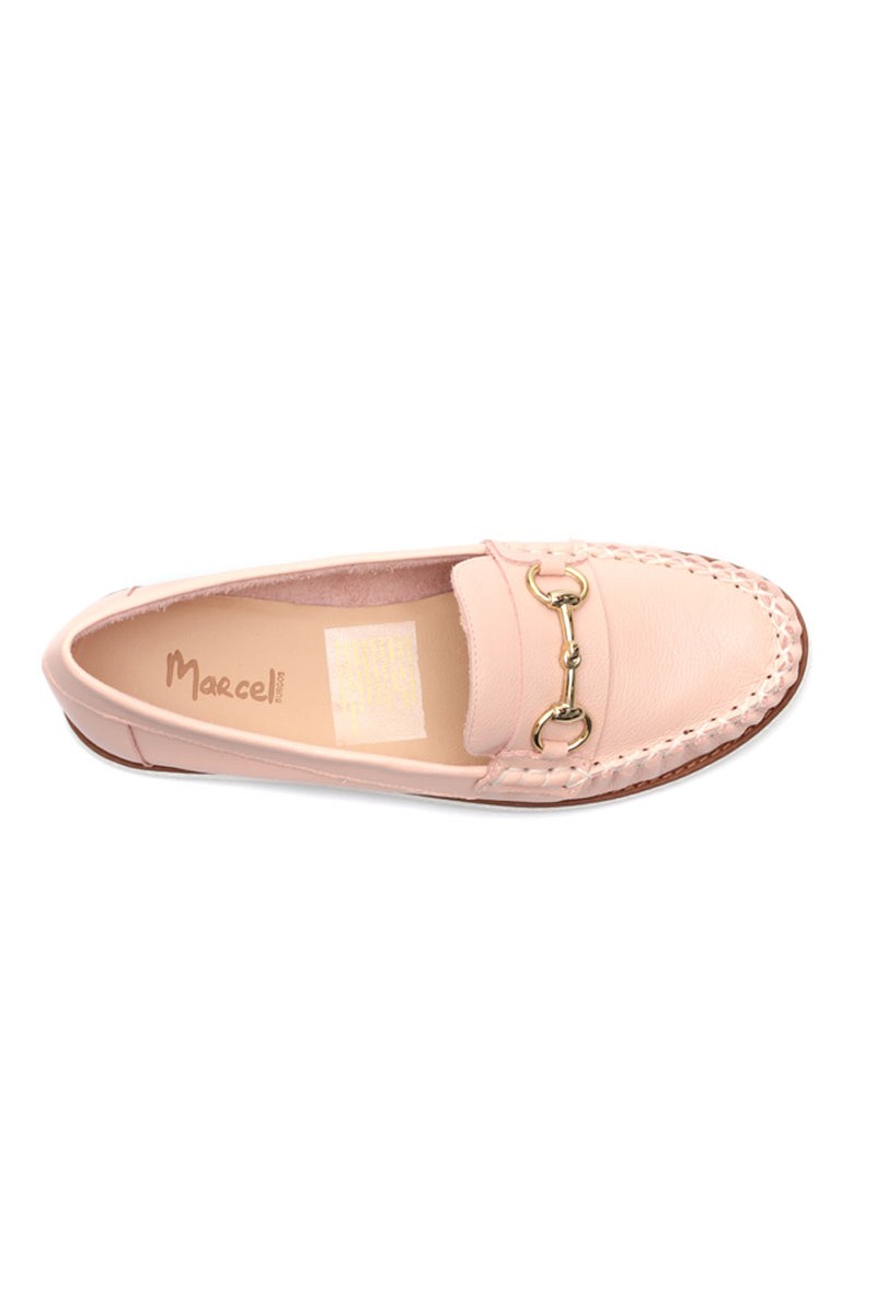 Zapato Mocasín con Accesorio en Capellada Cuero Rosa