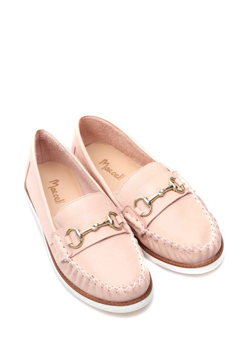 Zapato Mocasín con Accesorio en Capellada Cuero Rosa
