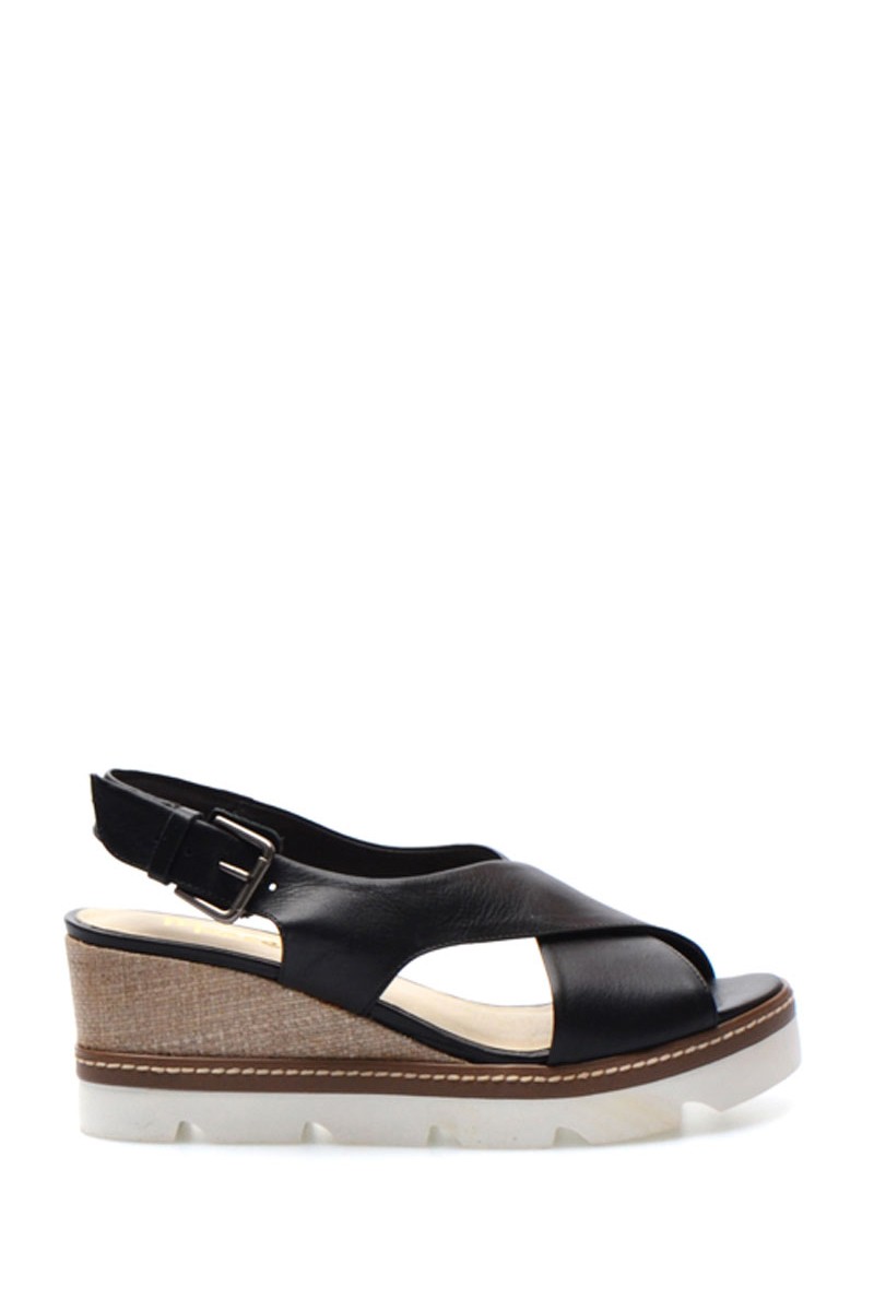Sandalia Taco Corrido Tiras Cruzadas Cuero - Negro