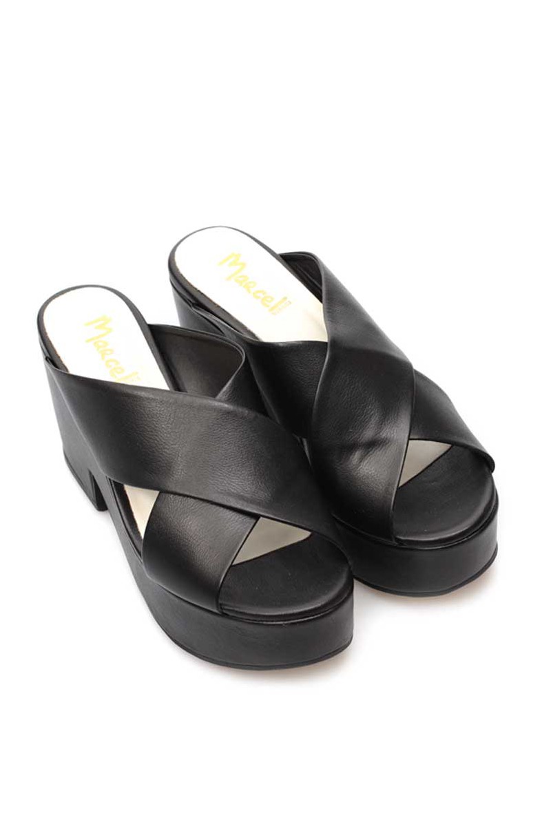Sandalia Plataforma Tiras Cruzadas Cuero Negro