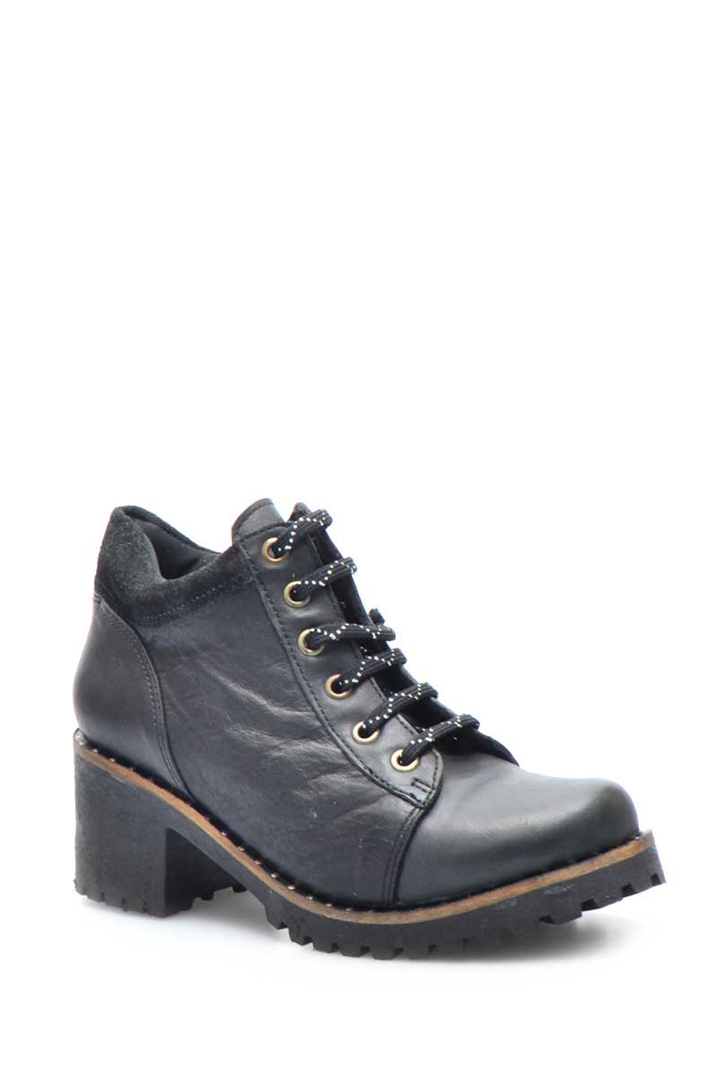 Bota Borcego Taco Medio Acordonado Cuero Negro