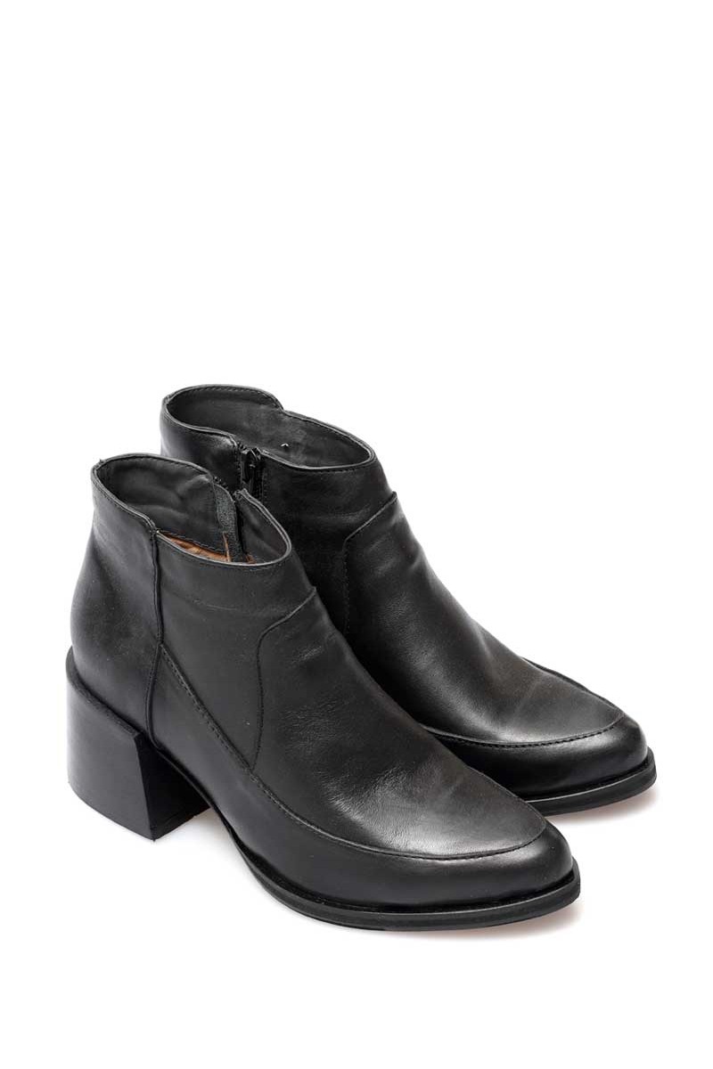 Bota Ejecutiva Taco medio Cuero Negro