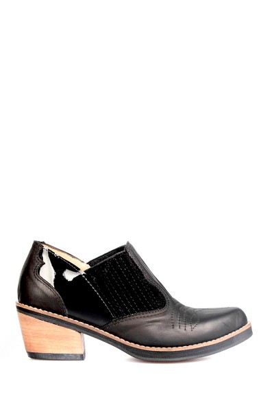 Bota Corta Cuero Combinado Negro Charol