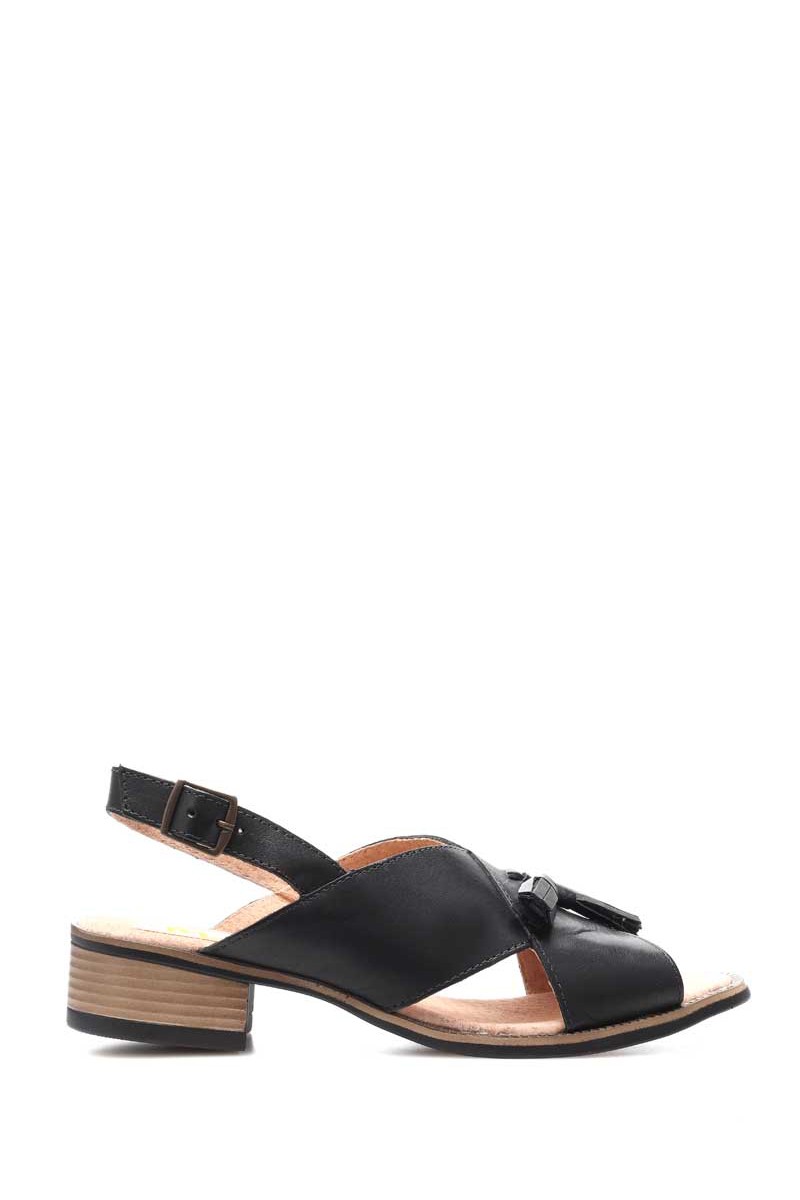 Sandalia Tira Cruzada Con Fleco Cuero Negro