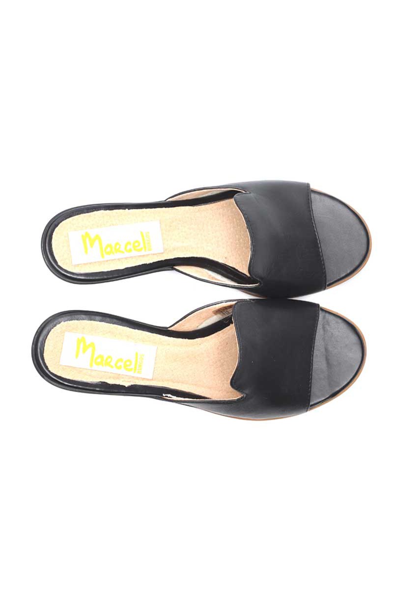 Sandalia Zueco Liso Cuero Negro